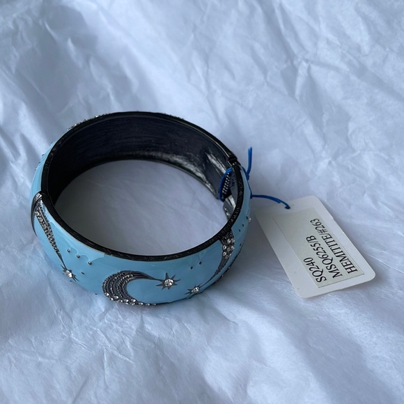NWT Neiman Marcus enamel bangle, light blue w rhinestones, shooting stars - Picture 2 of 2
